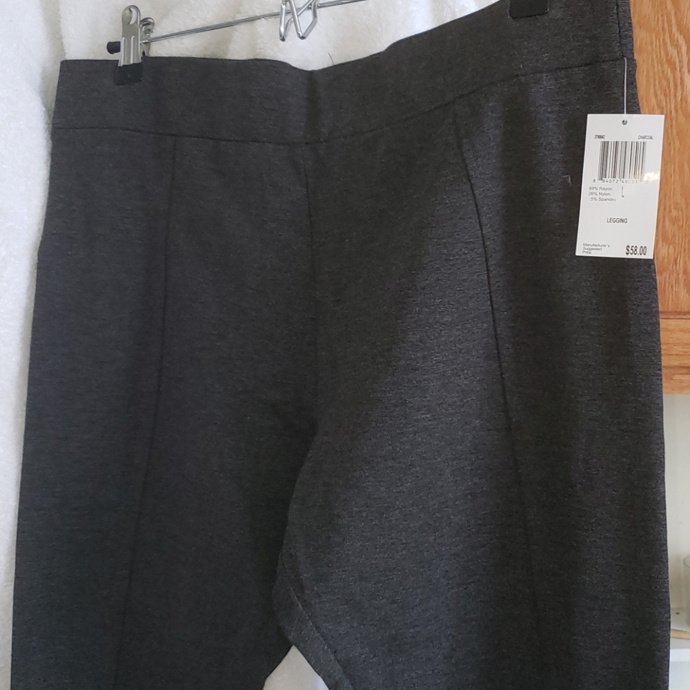 NWT Leggings grey